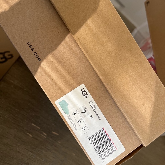 UGG Light Suede Boots - Picture 4 of 5